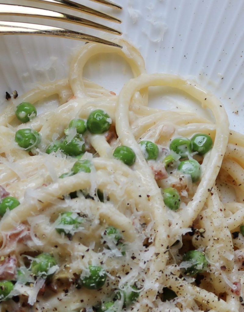creamy pea and pancetta pasta
