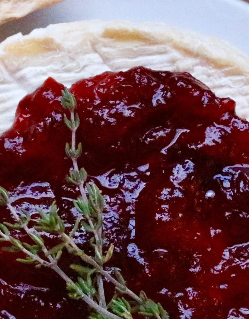 baked brie with cranberry compote