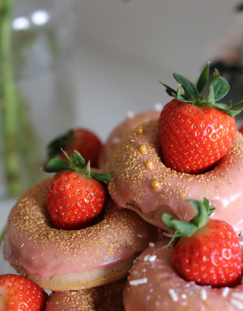 Easy Strawberry Donuts Recipe