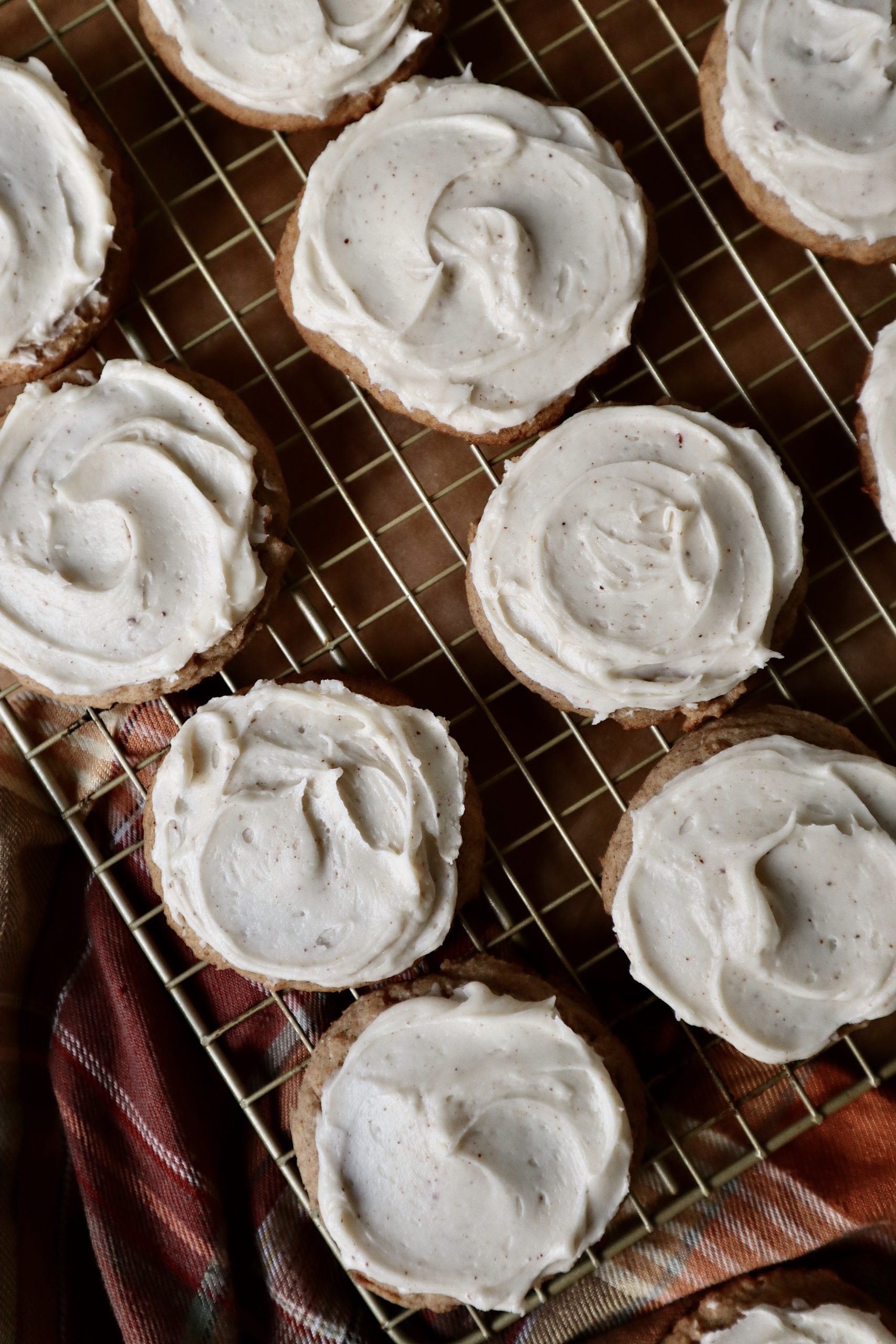 chai sugar cookies w/brown butter frosting