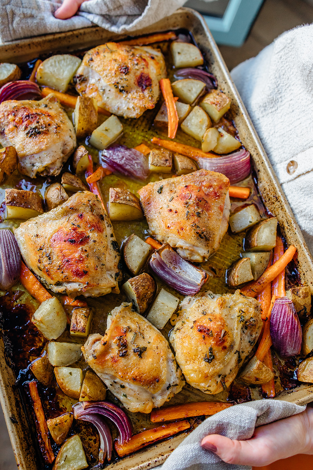 garlicky herb roasted sheet pan chicken & veggies