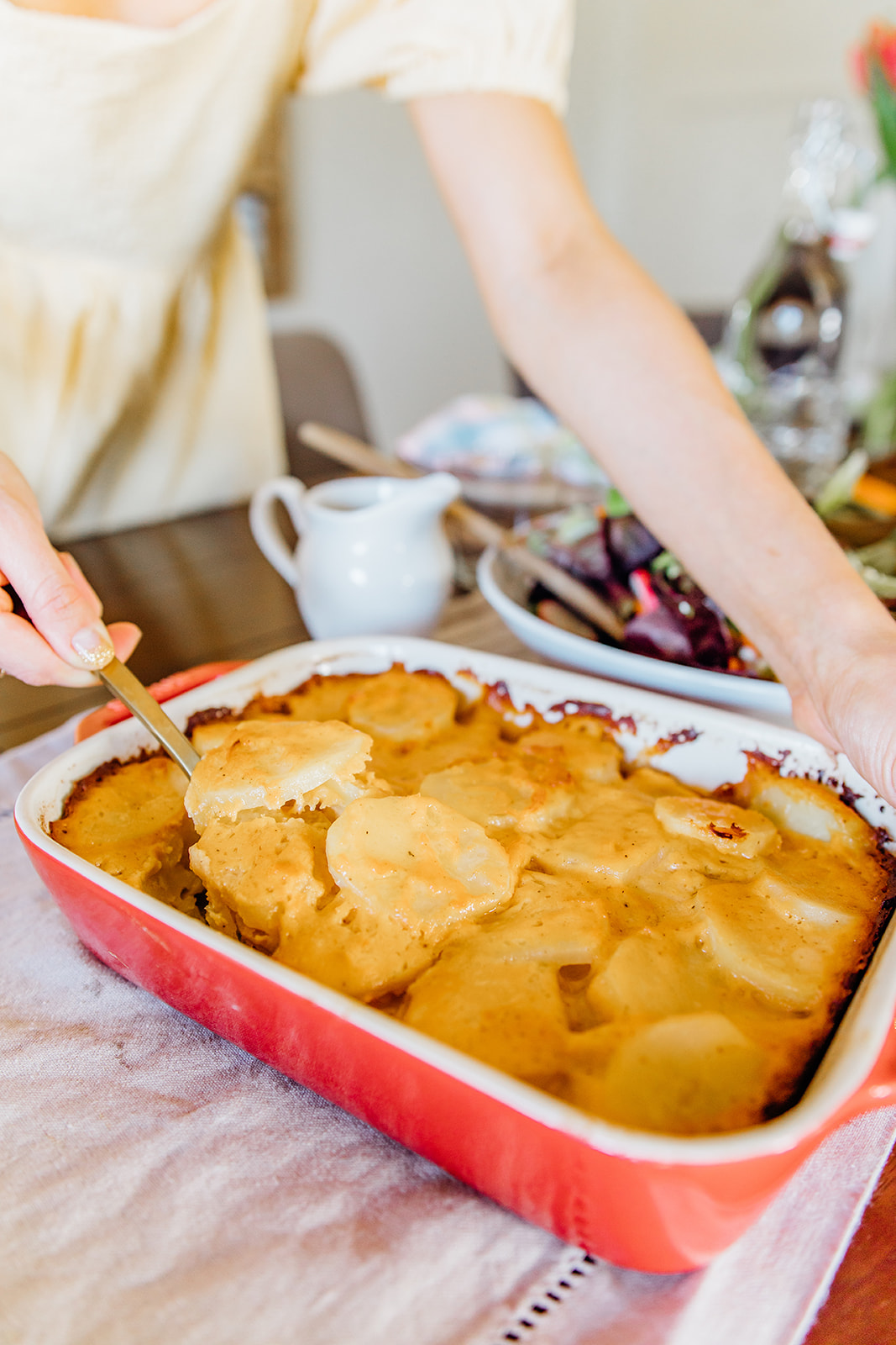 classic scalloped potatoes (au gratin potatoes)