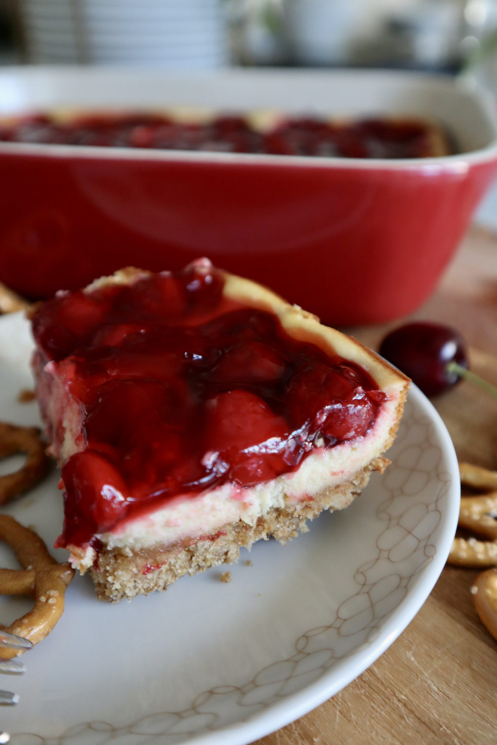 cherry cheesecake pretzel bars