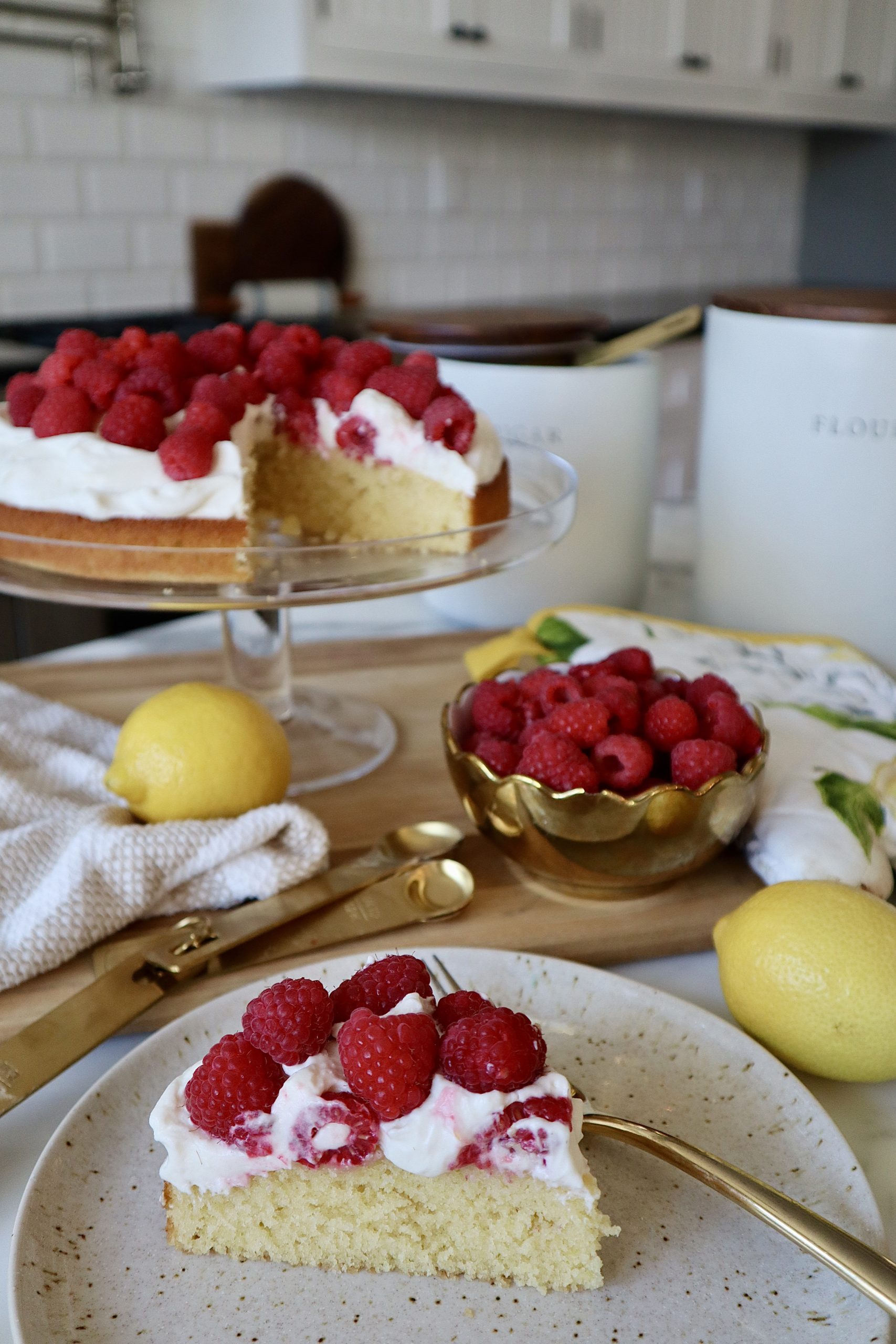 lemon cake with cream cheese frosting