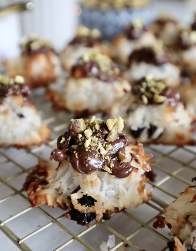 chocolate cherry and pistachio macaroons