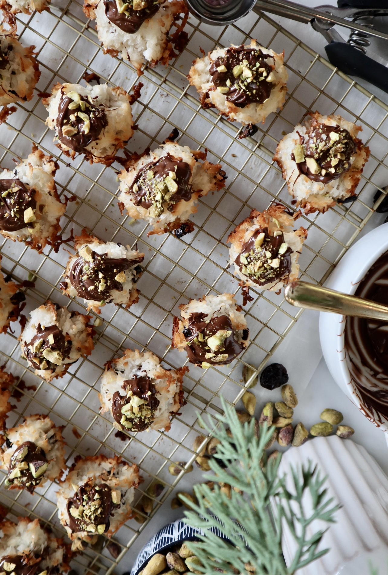 chocolate cherry and pistachio macaroons