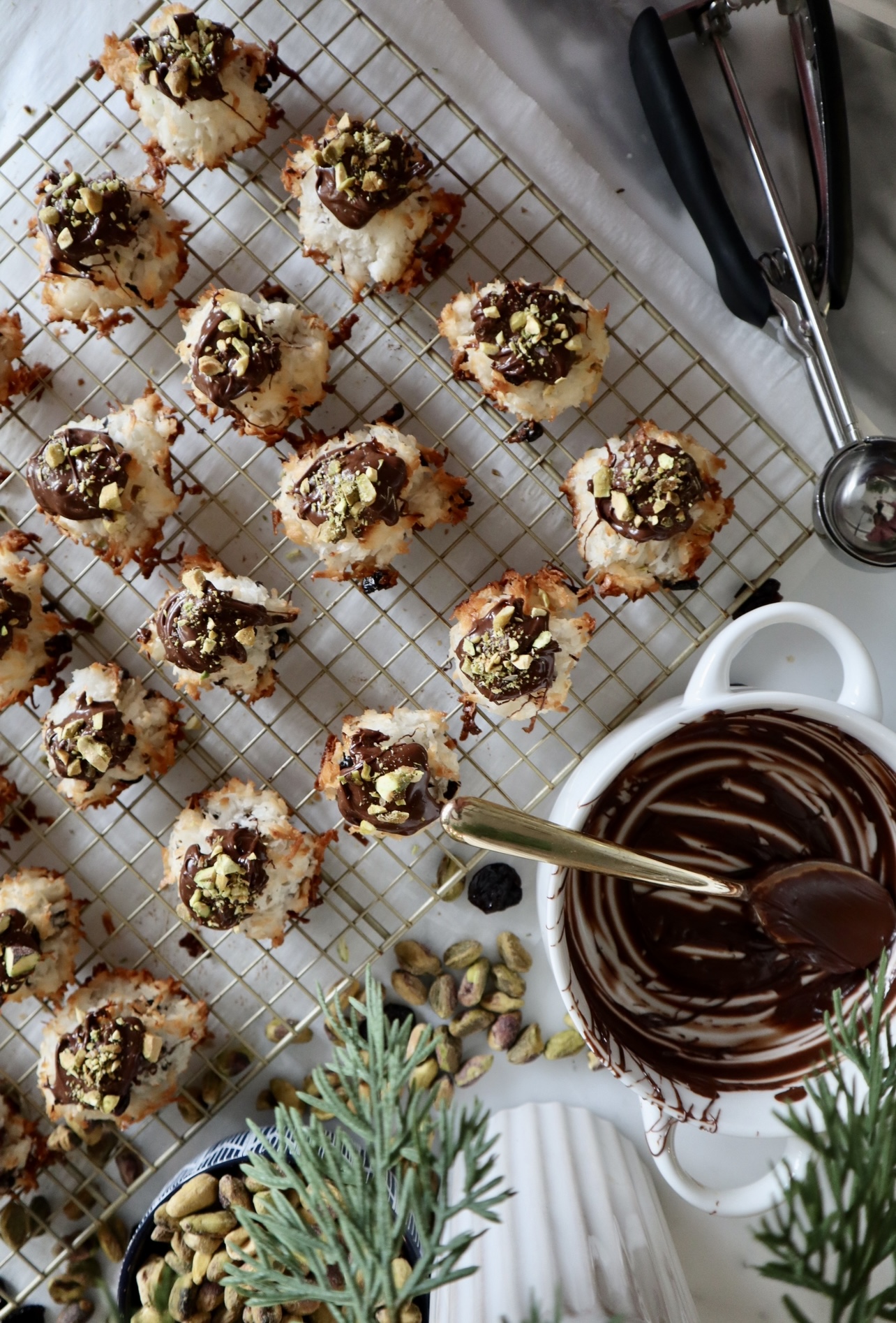 chocolate cherry and pistachio macaroons