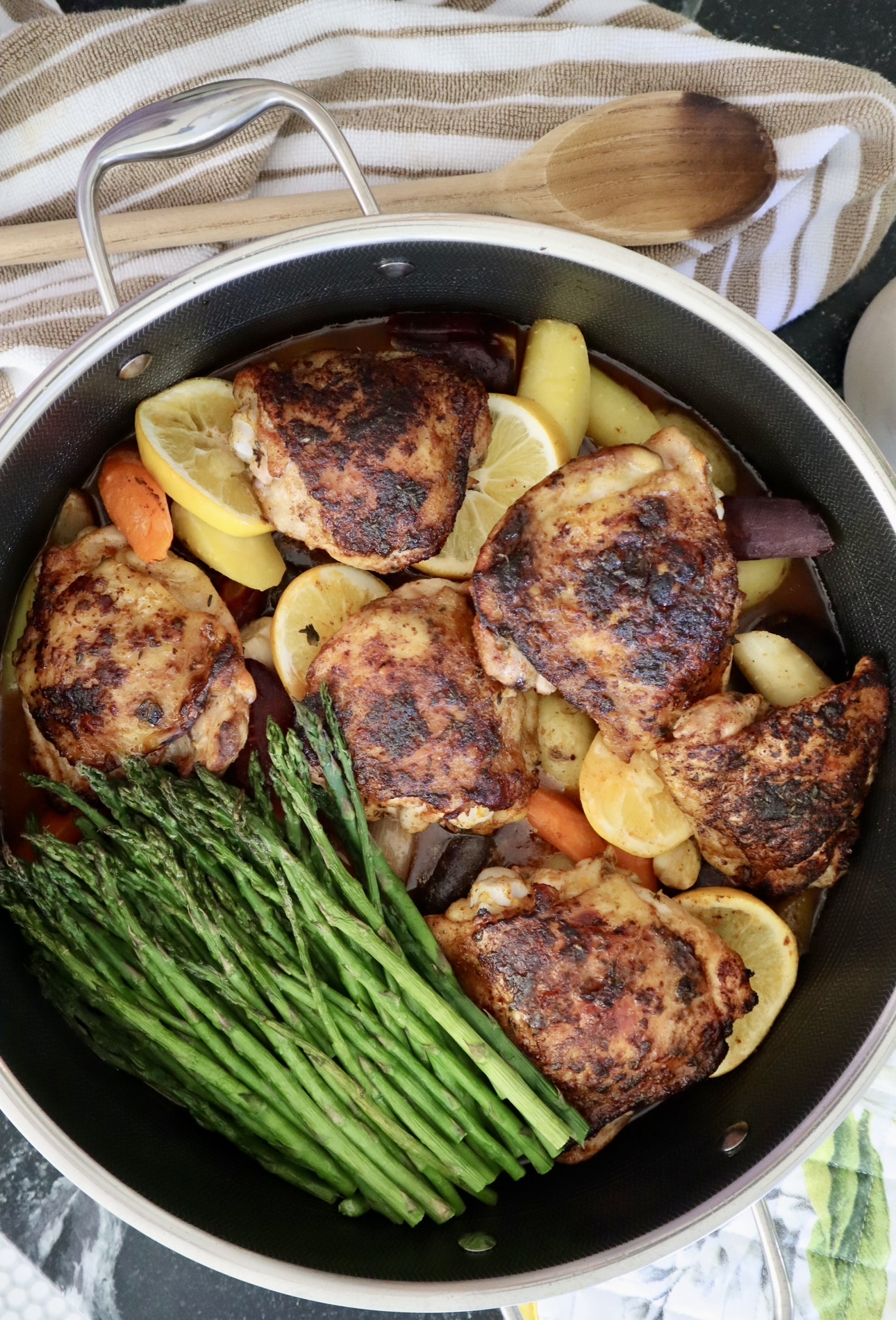oven baked chicken thighs and vegetables